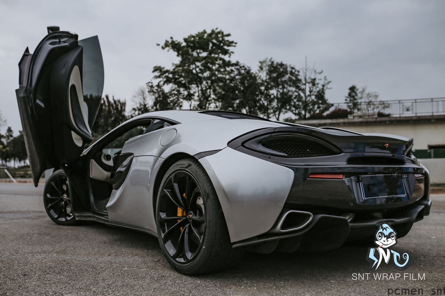 迈凯伦 超亮金属金属银