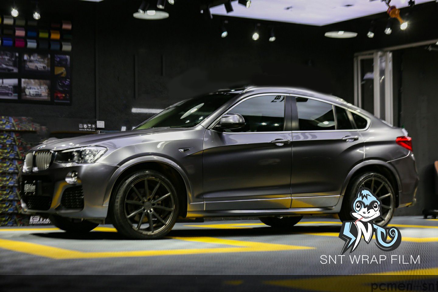 宝马 超亮金属深邃灰