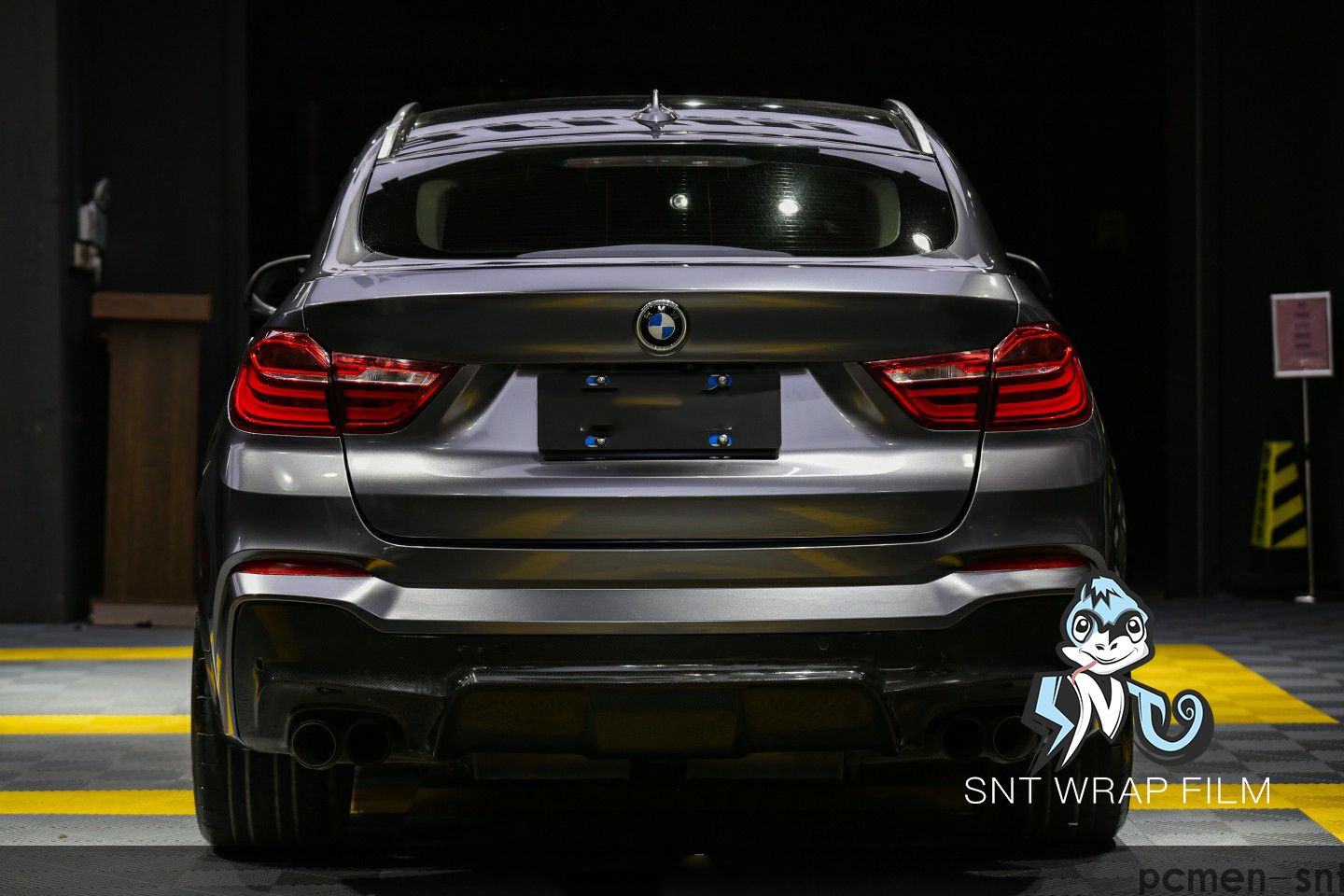 宝马 超亮金属深邃灰