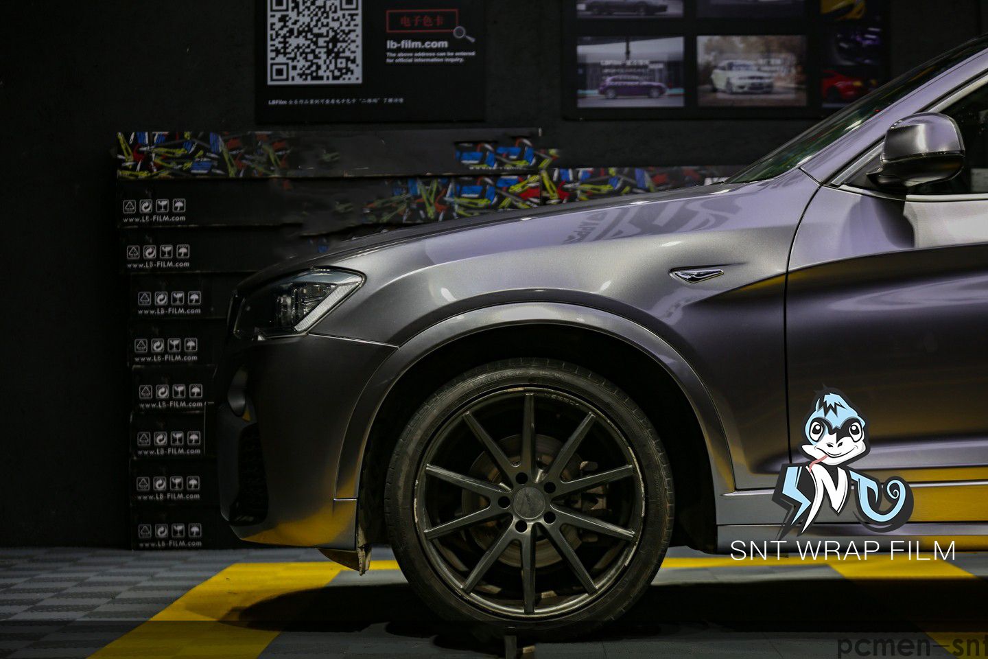 宝马 超亮金属深邃灰