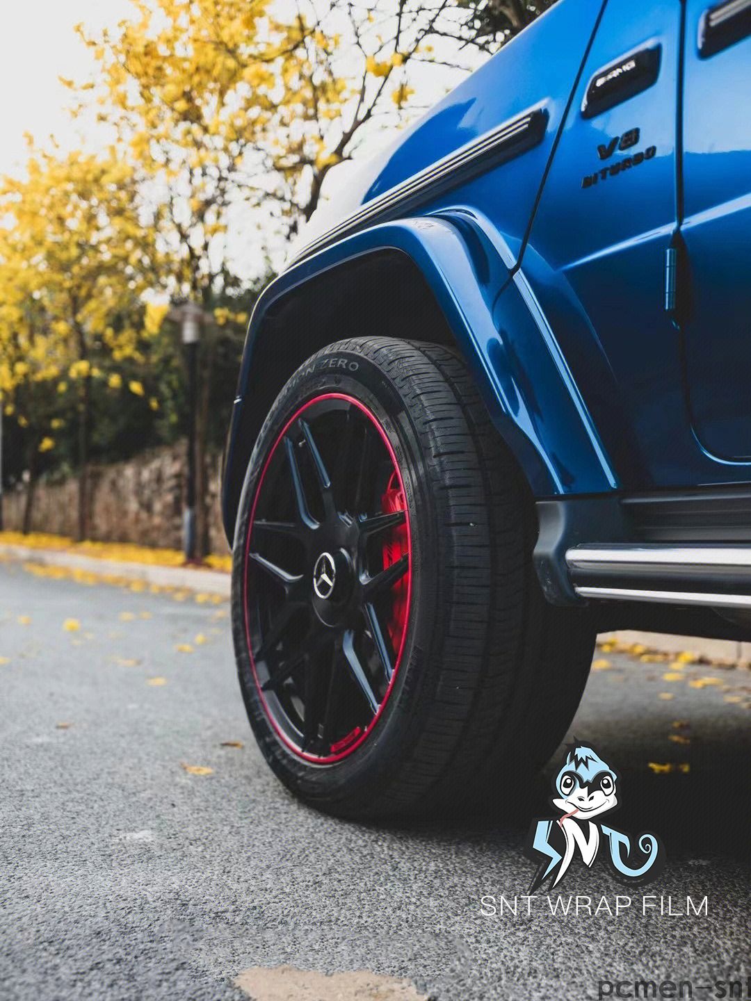 奔驰 超亮金属暗影蓝