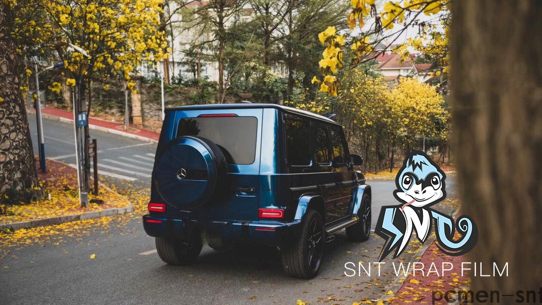 奔驰 超亮金属暗影蓝